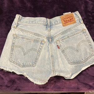 Levi’s 501 jean shorts